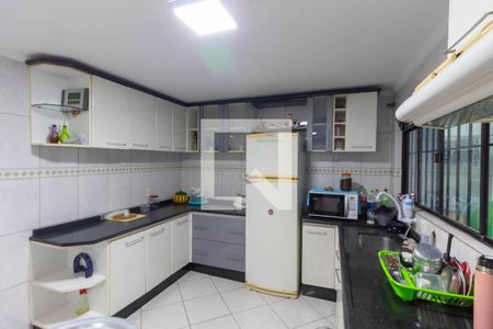 Casa à venda com 220m², 3 quartos e 3 vagas Casa à venda com 220m², 3 quartos e 3 vagasCozinha