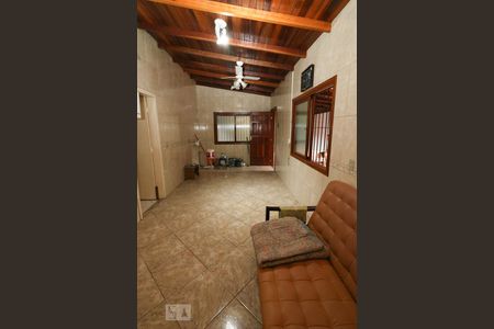 Casa à venda com 180m², 4 quartos e 4 vagas Casa à venda com 180m², 4 quartos e 4 vagasCozinha