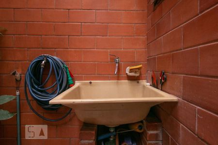 Casa à venda com 120m², 4 quartos e 2 vagas Casa à venda com 120m², 4 quartos e 2 vagasÁrea de Serviço