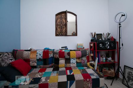 Casa à venda com 120m², 4 quartos e 2 vagas Casa à venda com 120m², 4 quartos e 2 vagasQuarto home office