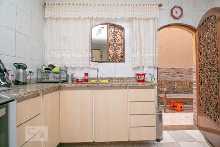 Casa à venda com 120m², 4 quartos e 2 vagas Casa à venda com 120m², 4 quartos e 2 vagasCozinha