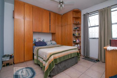 Casa à venda com 120m², 4 quartos e 2 vagas Casa à venda com 120m², 4 quartos e 2 vagasSuíte