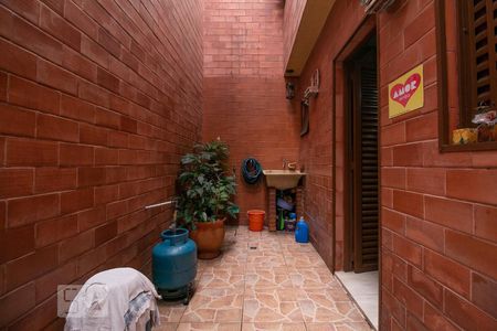 Casa à venda com 120m², 4 quartos e 2 vagas Casa à venda com 120m², 4 quartos e 2 vagasÁrea de Serviço