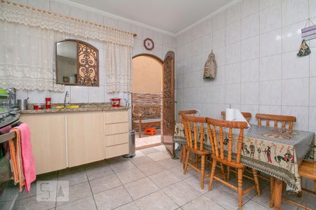 Casa à venda com 120m², 4 quartos e 2 vagas Casa à venda com 120m², 4 quartos e 2 vagasCozinha