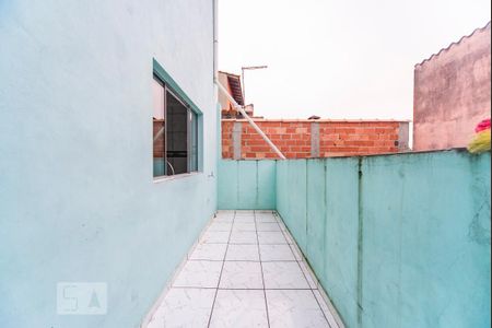Casa à venda com 200m², 3 quartos e 2 vagas Casa à venda com 200m², 3 quartos e 2 vagasVaranda da Cozinha