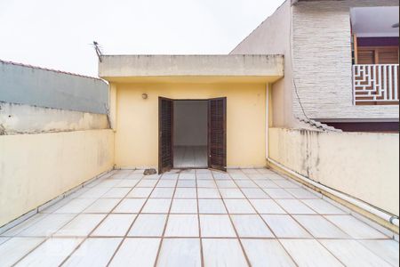 Casa à venda com 200m², 3 quartos e 2 vagas Casa à venda com 200m², 3 quartos e 2 vagasVaranda do Quarto 3