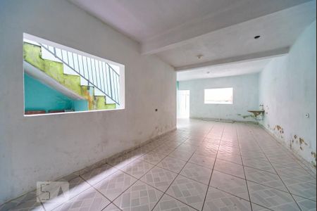 Casa à venda com 200m², 3 quartos e 2 vagas Casa à venda com 200m², 3 quartos e 2 vagasÁrea de Serviço e Salão