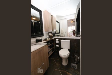 Apartamento à venda com 75m², 2 quartos e 1 vagaBanheiro da Suíte