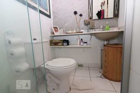 Apartamento à venda com 75m², 2 quartos e 1 vagaBanheiro Social