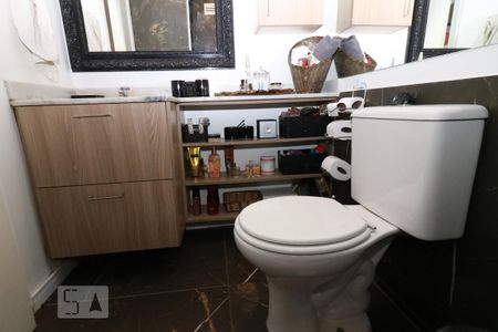Apartamento à venda com 75m², 2 quartos e 1 vagaBanheiro da Suíte