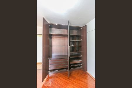 Quarto 1 Armario de apartamento para alugar com 3 quartos, 80m² em Butantã, São Paulo