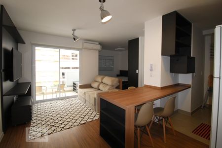 Sala de apartamento à venda com 1 quarto, 41m² em Vila Itapura, Campinas