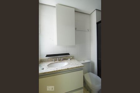 Apartamento para alugar com 80m², 3 quartos e 2 vagas Apartamento para alugar com 80m², 3 quartos e 2 vagasBanheiro da Suíte