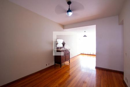 Apartamento à venda com 120m², 3 quartos e sem vaga Apartamento à venda com 120m², 3 quartos e sem vagaSala