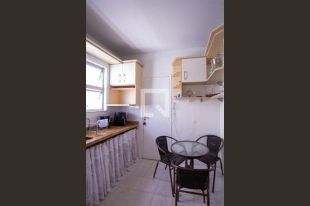 Apartamento à venda com 120m², 3 quartos e sem vaga Apartamento à venda com 120m², 3 quartos e sem vagaCozinha