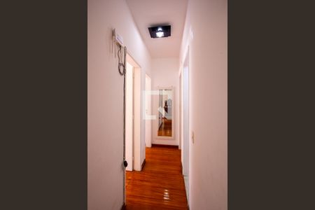 Apartamento à venda com 120m², 3 quartos e sem vaga Apartamento à venda com 120m², 3 quartos e sem vagaCorredor