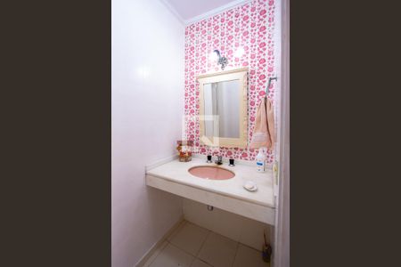 Apartamento à venda com 120m², 3 quartos e sem vaga Apartamento à venda com 120m², 3 quartos e sem vagaLavabo