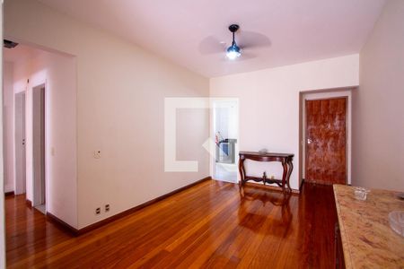 Apartamento à venda com 120m², 3 quartos e sem vaga Apartamento à venda com 120m², 3 quartos e sem vagaSala