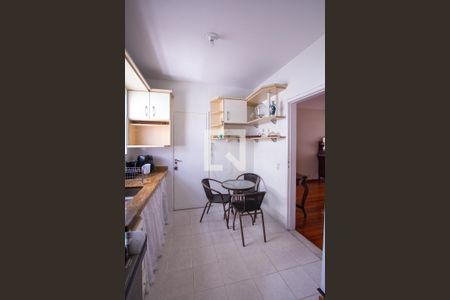 Apartamento à venda com 120m², 3 quartos e sem vaga Apartamento à venda com 120m², 3 quartos e sem vagaCozinha