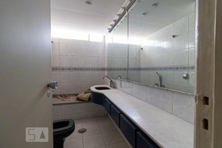 Apartamento à venda com 200m², 4 quartos e 2 vagasBanheiro da Suíte