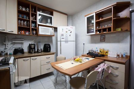 Casa para alugar com 205m², 4 quartos e 1 vaga Casa para alugar com 205m², 4 quartos e 1 vagaCozinha