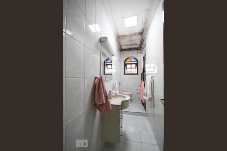 Casa para alugar com 205m², 4 quartos e 1 vaga Casa para alugar com 205m², 4 quartos e 1 vagaBanheiro