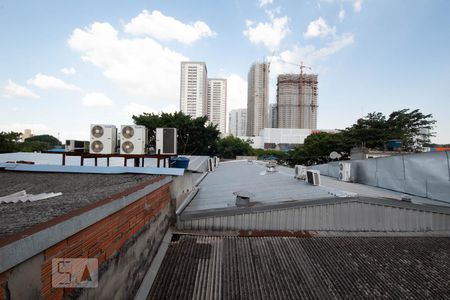 Casa para alugar com 205m², 4 quartos e 1 vaga Casa para alugar com 205m², 4 quartos e 1 vagaVista da Área de Serviço