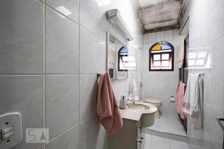 Casa para alugar com 205m², 4 quartos e 1 vaga Casa para alugar com 205m², 4 quartos e 1 vagaBanheiro