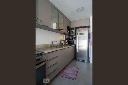 Casa de condomínio à venda com 211m², 3 quartos e 4 vagas Casa de condomínio à venda com 211m², 3 quartos e 4 vagasCozinha