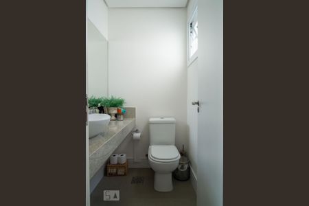 Casa de condomínio à venda com 211m², 3 quartos e 4 vagas Casa de condomínio à venda com 211m², 3 quartos e 4 vagasLavabo