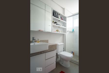 Casa de condomínio à venda com 211m², 3 quartos e 4 vagas Casa de condomínio à venda com 211m², 3 quartos e 4 vagasBanheiro da Suíte 1