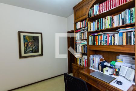 Apartamento à venda com 166m², 3 quartos e 2 vagas Apartamento à venda com 166m², 3 quartos e 2 vagasEscritório