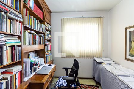 Apartamento à venda com 166m², 3 quartos e 2 vagas Apartamento à venda com 166m², 3 quartos e 2 vagasEscritório