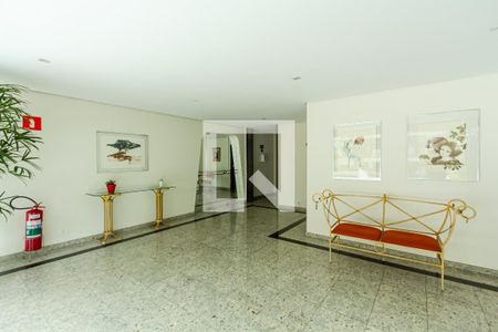 Apartamento à venda com 166m², 3 quartos e 2 vagas Apartamento à venda com 166m², 3 quartos e 2 vagasHall social