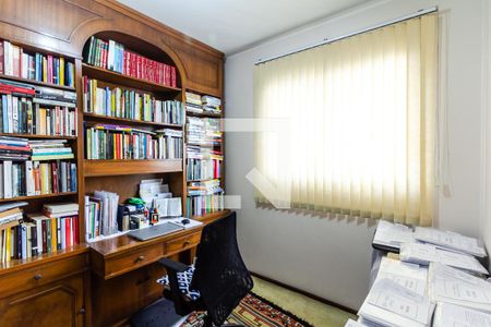 Apartamento à venda com 166m², 3 quartos e 2 vagas Apartamento à venda com 166m², 3 quartos e 2 vagasEscritório