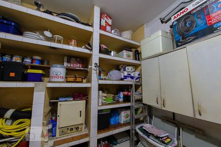 Casa à venda com 300m², 8 quartos e 2 vagas Casa à venda com 300m², 8 quartos e 2 vagasDespensa