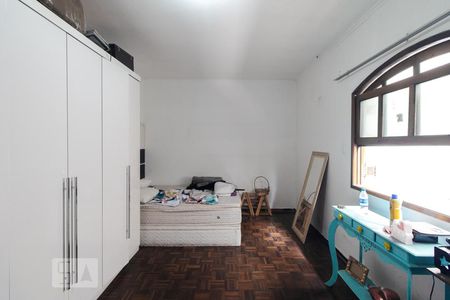 Casa à venda com 260m², 6 quartos e 2 vagasQuarto 2