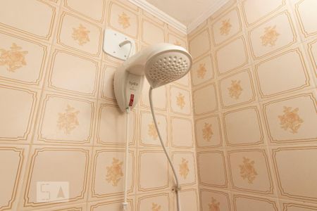 Banheiro de apartamento para alugar com 2 quartos, 64m² em Floresta, Porto Alegre