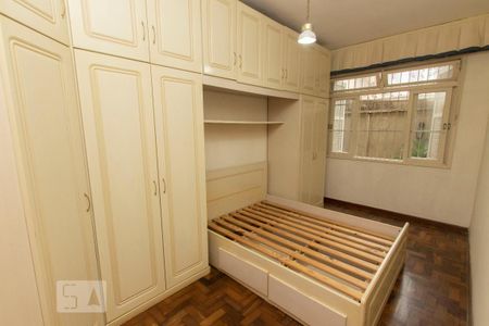Quarto 1 de apartamento para alugar com 2 quartos, 64m² em Floresta, Porto Alegre