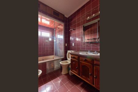 Casa à venda com 280m², 3 quartos e 2 vagasBanheiro