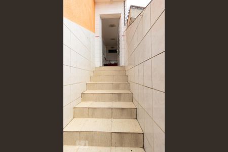Casa à venda com 280m², 3 quartos e 2 vagasEscadas