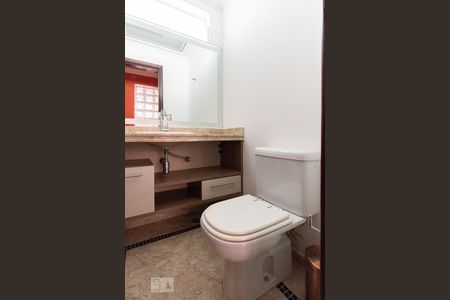 Lavabo de casa à venda com 3 quartos, 280m² em Vila Pereira Barreto, São Paulo