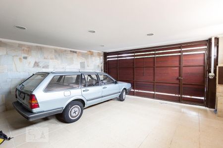 Casa à venda com 280m², 3 quartos e 2 vagasGaragem