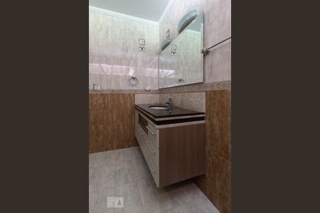 Casa à venda com 280m², 3 quartos e 2 vagasBanheiro da Suíte