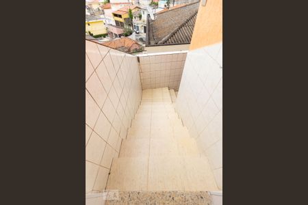 Casa à venda com 280m², 3 quartos e 2 vagasEscadas
