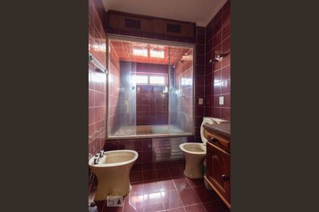 Casa à venda com 280m², 3 quartos e 2 vagasBanheiro