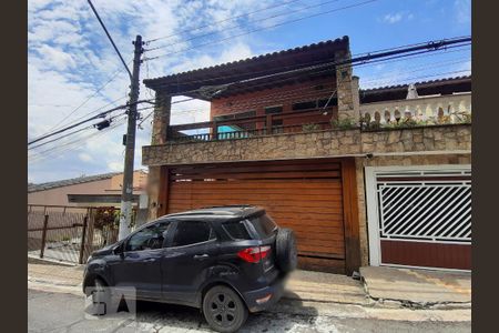 Casa à venda com 280m², 3 quartos e 2 vagasFachada