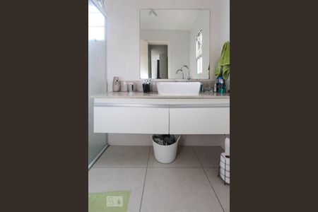 Casa para alugar com 125m², 3 quartos e 3 vagasSuite