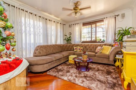 Casa à venda com 420m², 4 quartos e 4 vagasSala