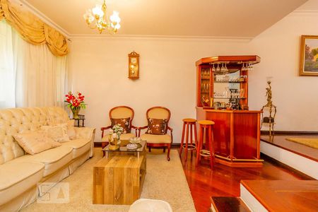 Sala de casa à venda com 4 quartos, 420m² em Cristal, Porto Alegre